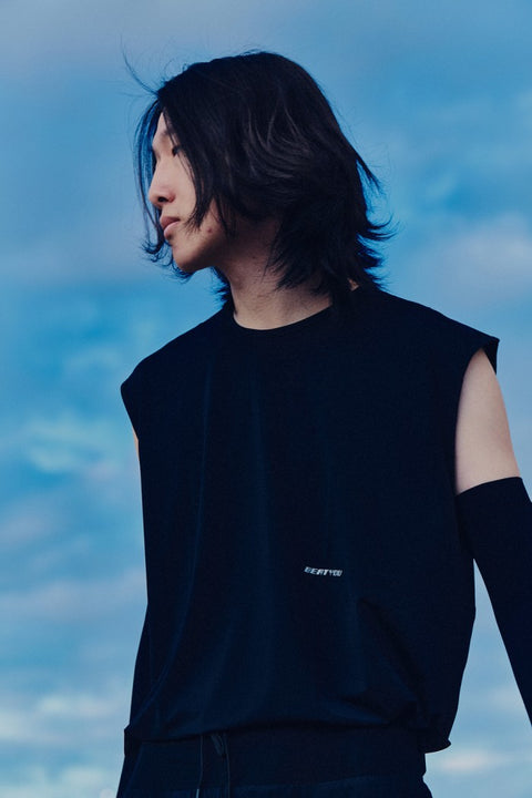 POROUS™ RACE TANK — JET BLACK